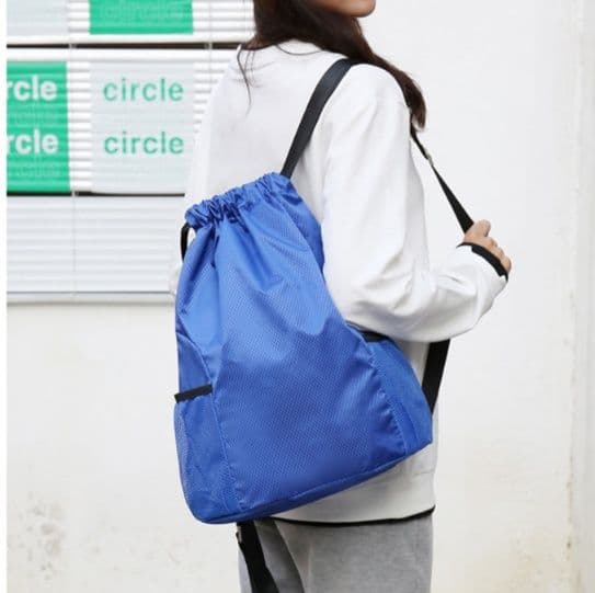 巾着 軽量ナイロン製巾着型スポーツリュックサック