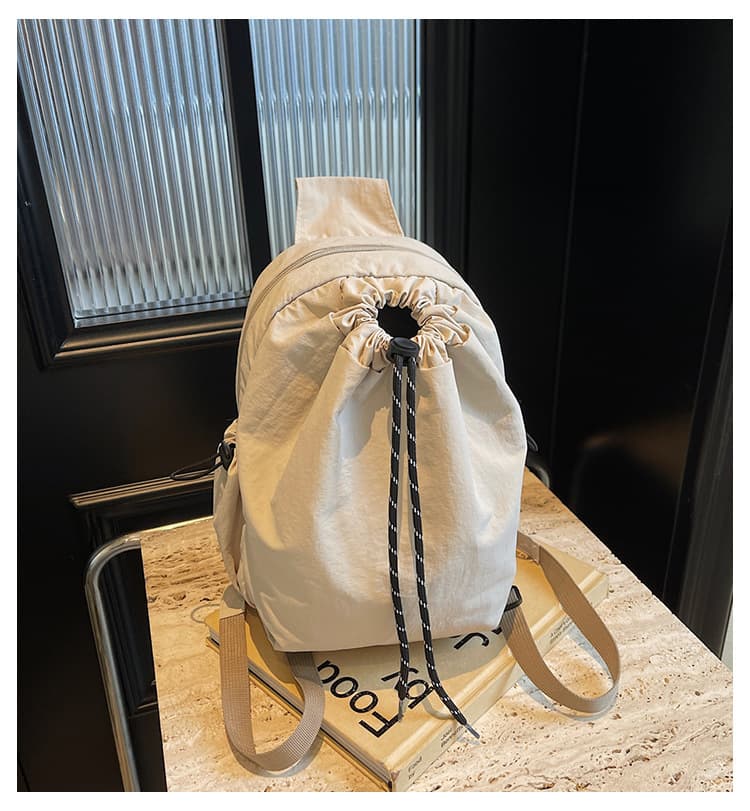 巾着型斜め掛けリュックサック