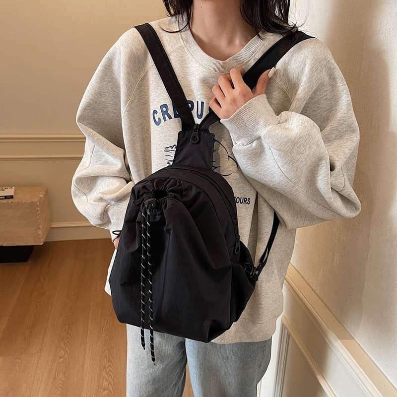 巾着型斜め掛けリュックサック