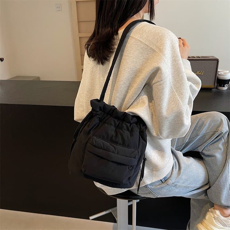 巾着 キルティング風巾着ショルダーバッグ