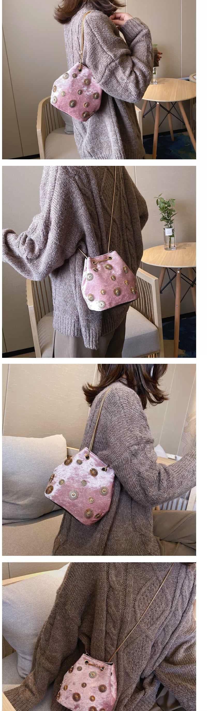 巾着 太陽刺繍ベルベット巾着ショルダー鞄