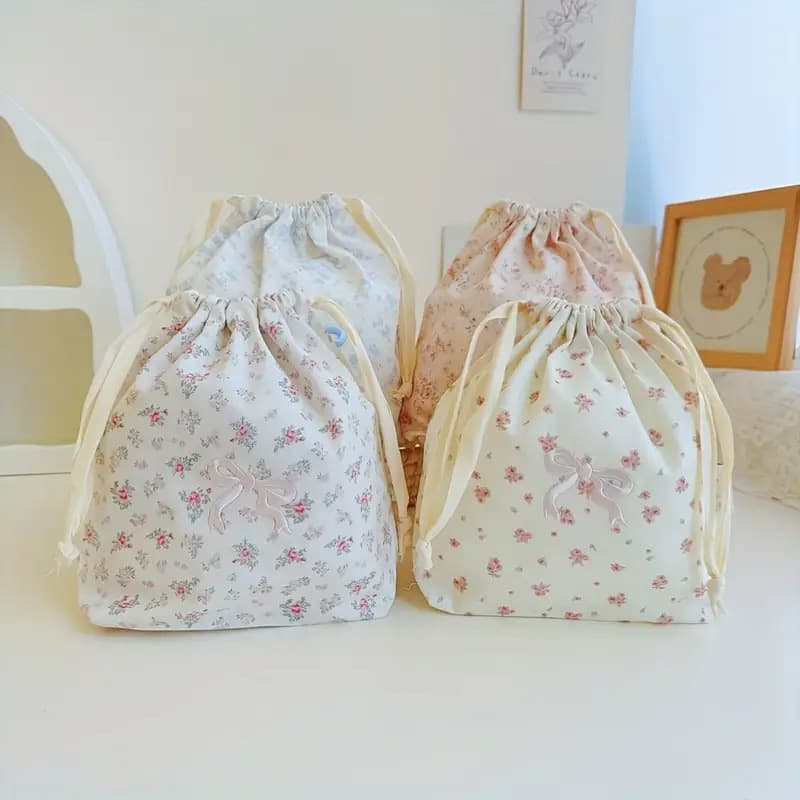 巾着 小花柄とリボン刺繍の巾着ポーチ