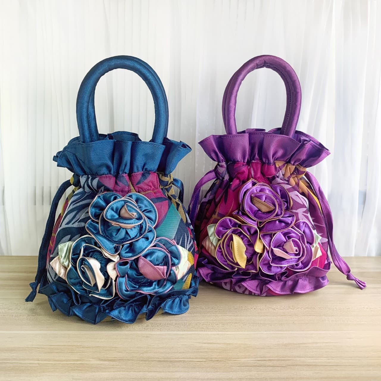 巾着 華やか立体花飾り巾着ポーチ