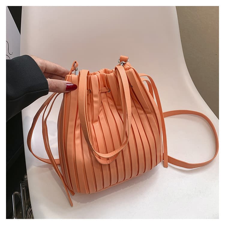 巾着 縦ライン巾着ショルダーバッグ
