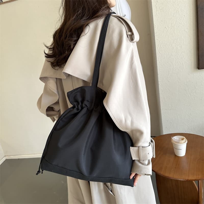 シンプル巾着型トートバッグ