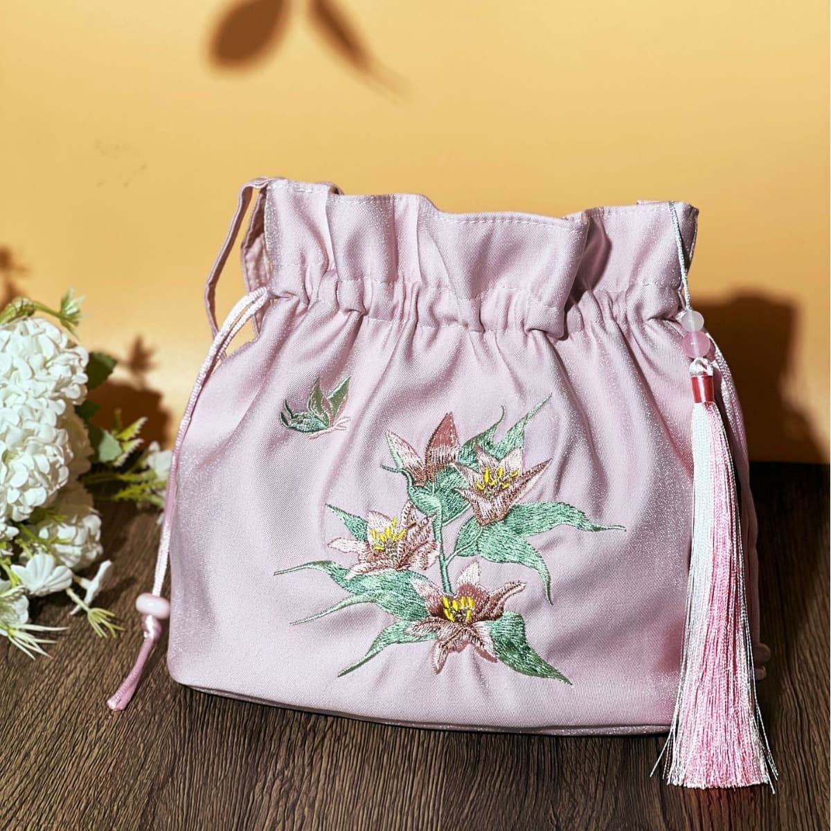 巾着 花鳥刺繍タッセル付き巾着ショルダーバッグ