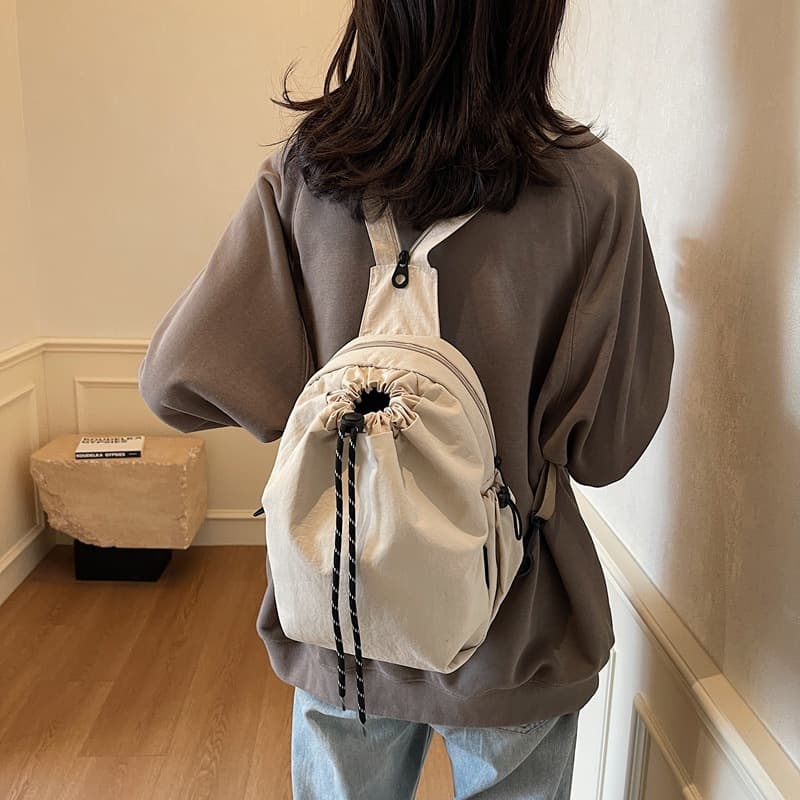 巾着型斜め掛けリュックサック