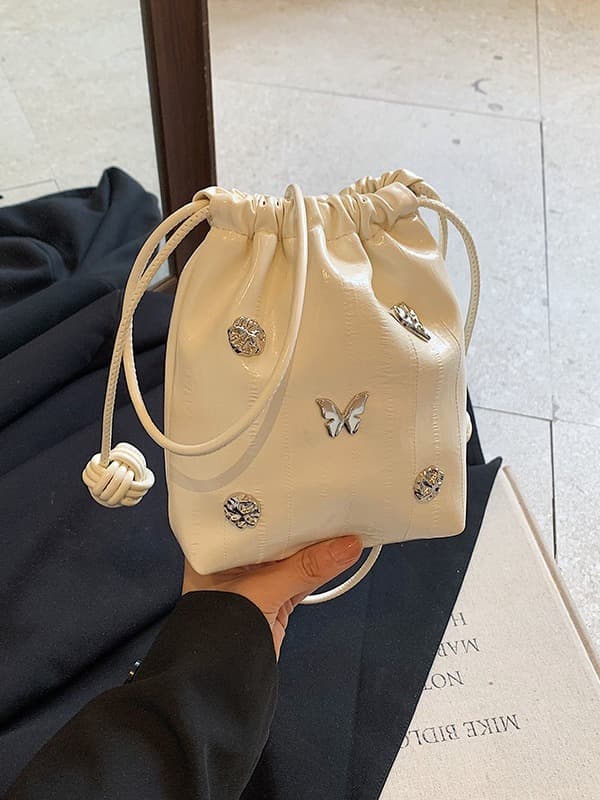 巾着 蝶々モチーフ付き巾着型ショルダーバッグ