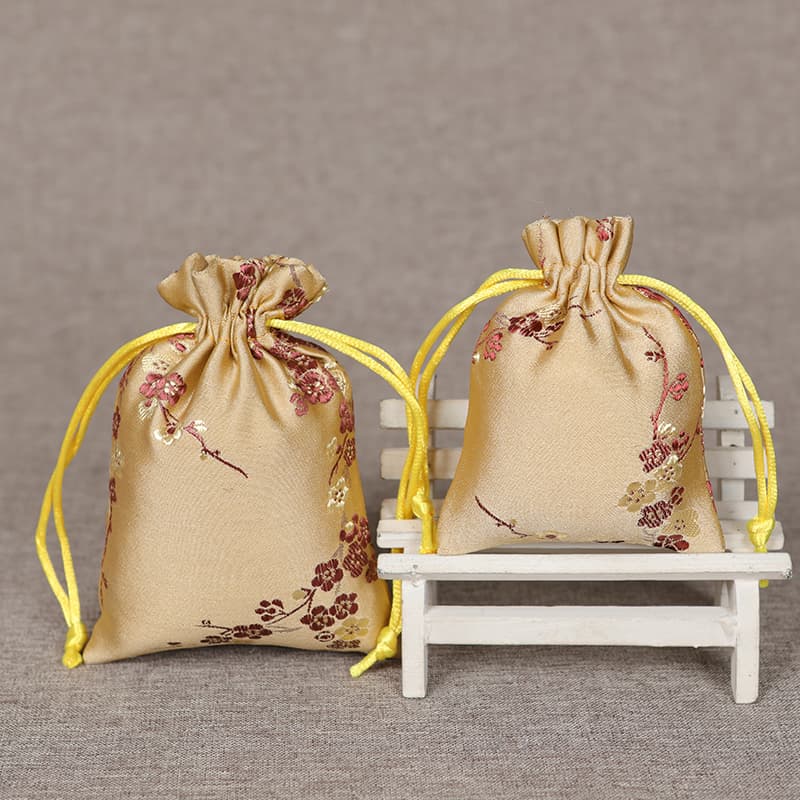 巾着 和風花柄刺繍入り巾着ポーチ