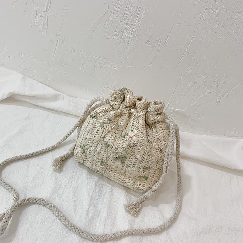 巾着 ボタニカル刺繍ヘリンボーン編み巾着ポーチ