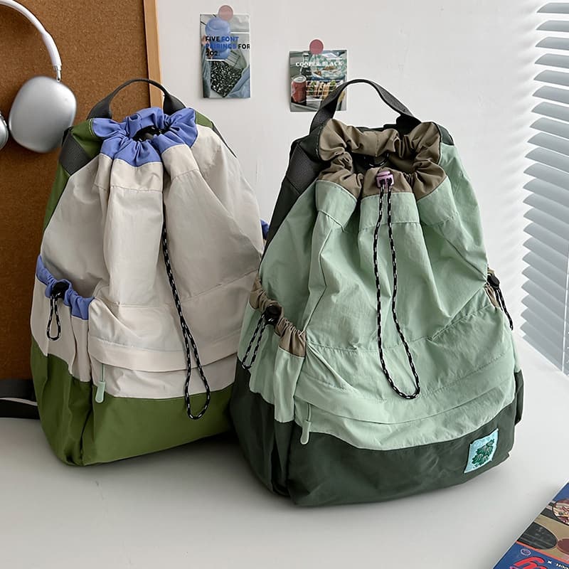 巾着 くまチャーム付き配色切替巾着リュック