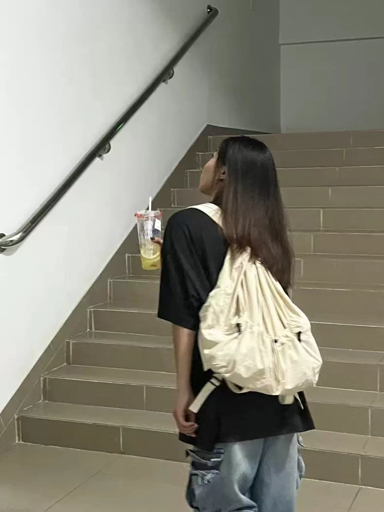 巾着 多機能ポケット付き巾着型リュックサック