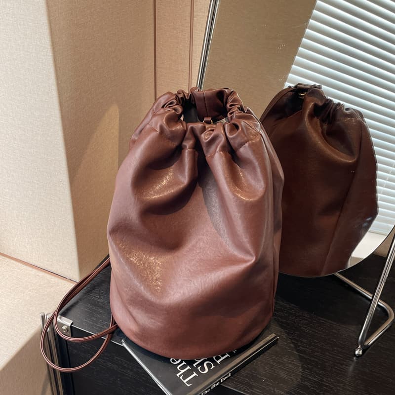 巾着 上質合成皮革巾着型リュックサック