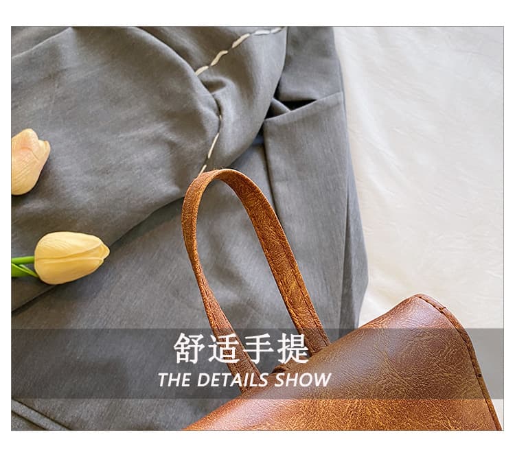 巾着 上品な合皮素材のコンパクト巾着型リュックサック