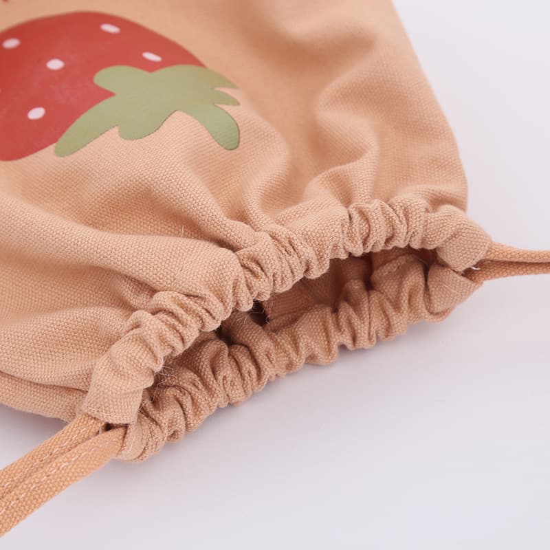 巾着 いちご刺繍の可愛い巾着ポーチ