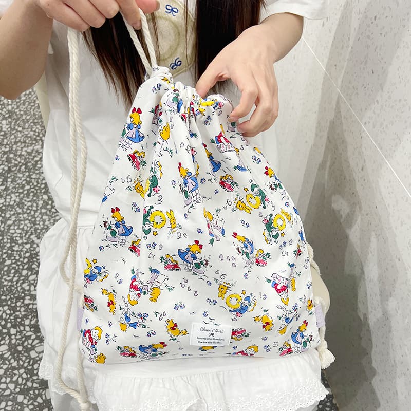 巾着 森の動物と花柄刺繍の巾着リュックサック