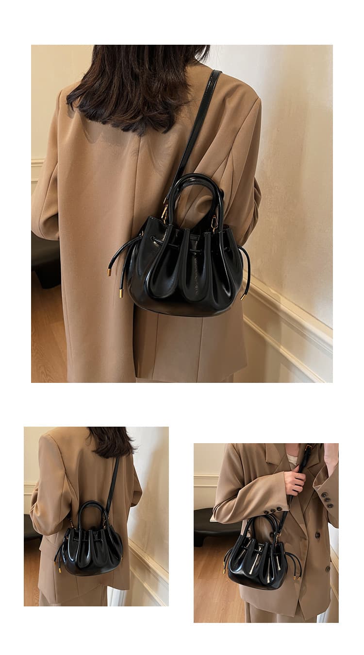 巾着 上品な光沢レザー巾着型ショルダーバッグ