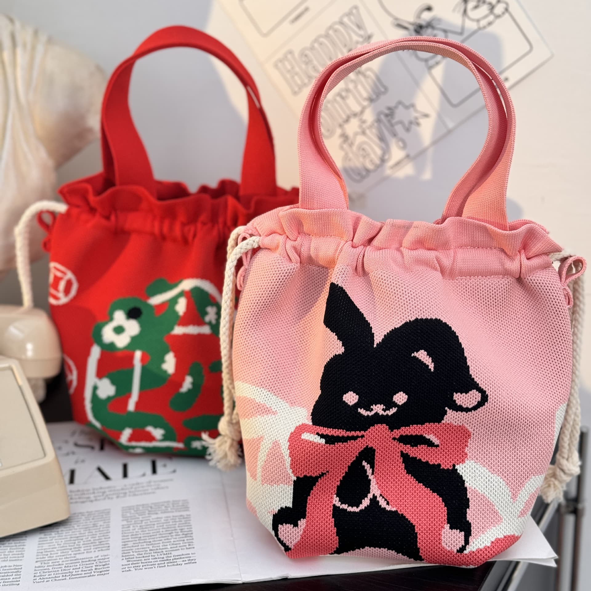 巾着 可愛いキャラクター刺繍の巾着ポーチ